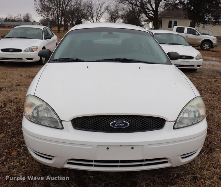 image for item EC9380 2006 Ford Taurus SE