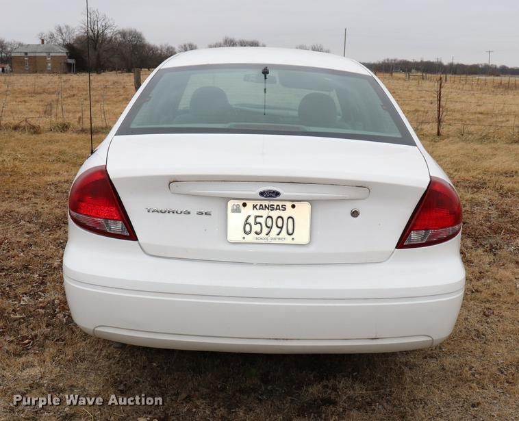 image for item EC9380 2006 Ford Taurus SE