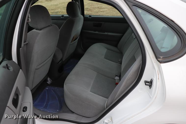 image for item EC9380 2006 Ford Taurus SE