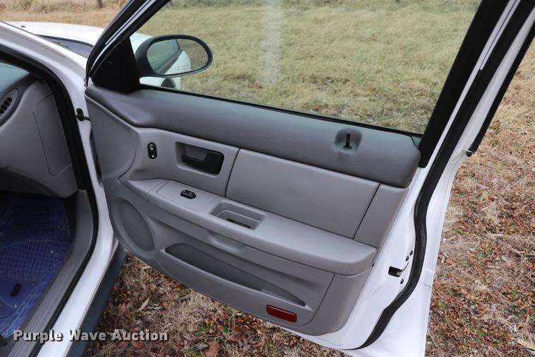 image for item EC9380 2006 Ford Taurus SE