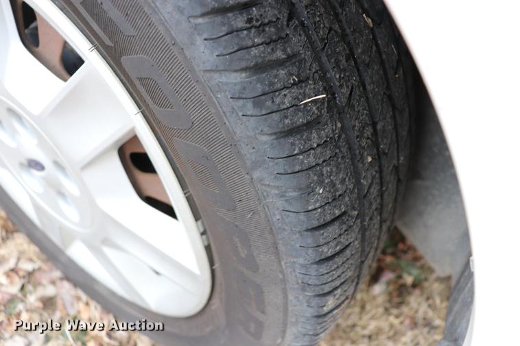 image for item EC9380 2006 Ford Taurus SE