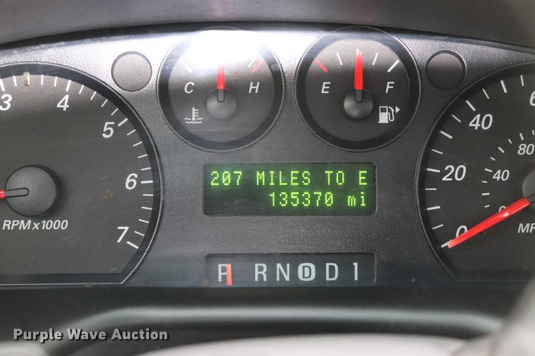 image for item EC9381 2005 Ford Taurus SE