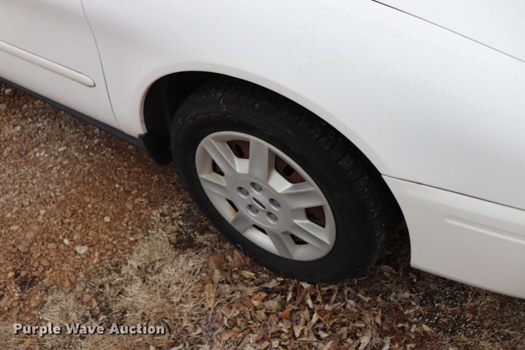image for item EC9381 2005 Ford Taurus SE
