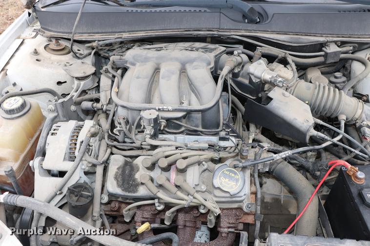 image for item EC9382 2004 Ford Taurus SE