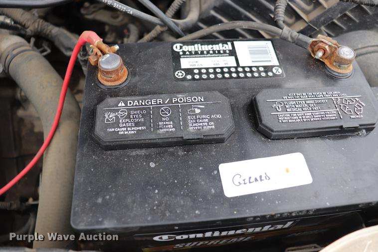 image for item EC9382 2004 Ford Taurus SE