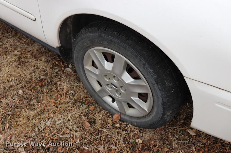 image for item EC9382 2004 Ford Taurus SE
