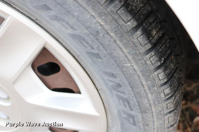 image for item EC9382 2004 Ford Taurus SE