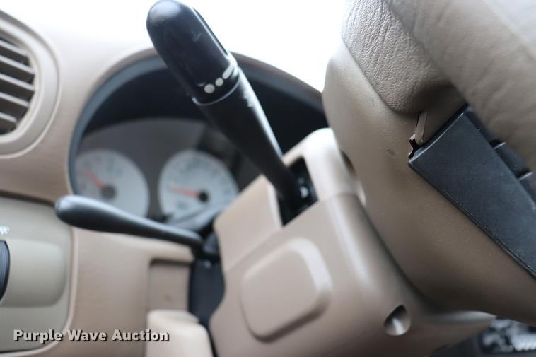 image for item EC9383 2002 Dodge Grand Caravan SE van