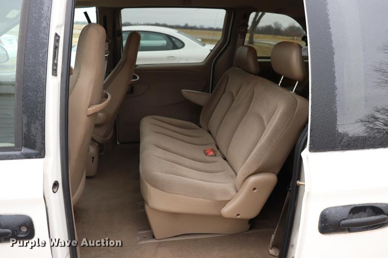 image for item EC9383 2002 Dodge Grand Caravan SE van