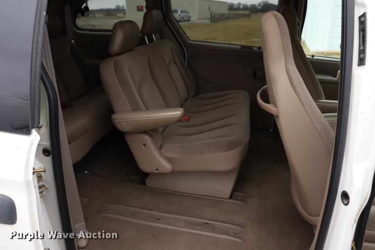 image for item EC9383 2002 Dodge Grand Caravan SE van