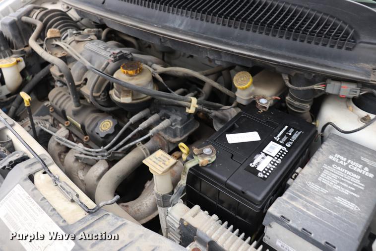 image for item EC9383 2002 Dodge Grand Caravan SE van