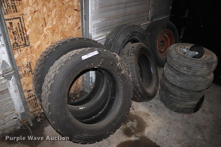 image for item EC9387 Tires