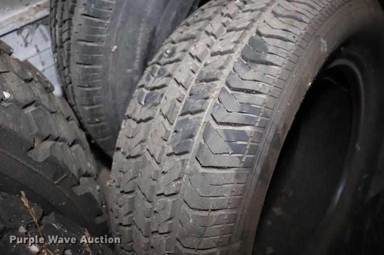 image for item EC9387 Tires
