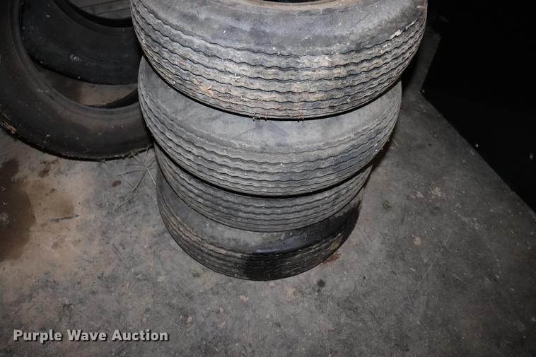 image for item EC9387 Tires