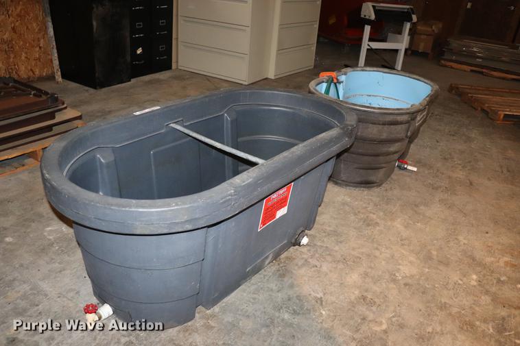 image for item EC9393 (2) poly water tanks