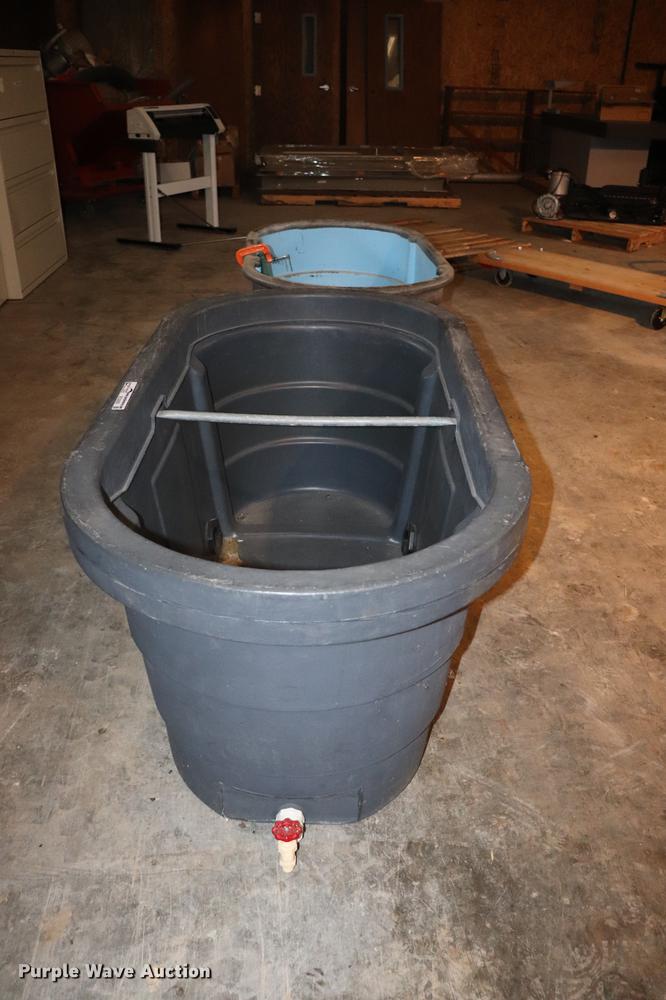 image for item EC9393 (2) poly water tanks