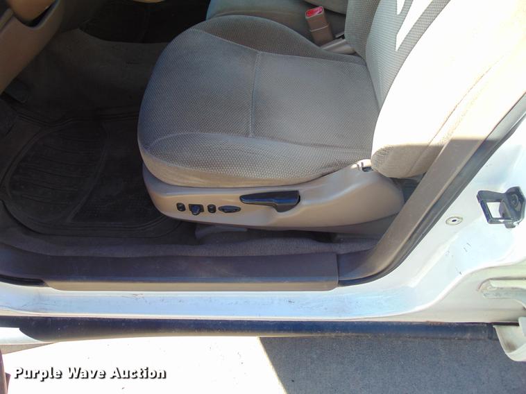 image for item EE9333 1999 Ford Taurus