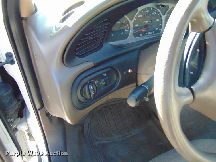 image for item EE9333 1999 Ford Taurus