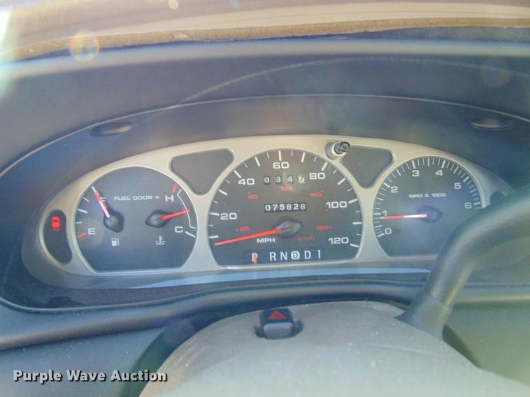 image for item EE9333 1999 Ford Taurus