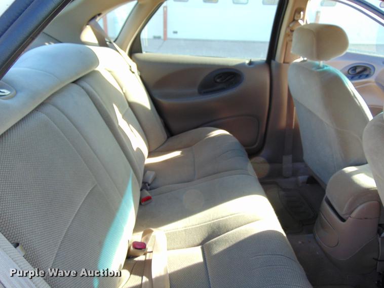 image for item EE9333 1999 Ford Taurus