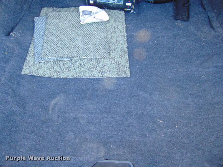 image for item EE9333 1999 Ford Taurus