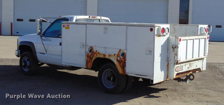 image for item EE9334 2000 Chevrolet 3500 utility bed pickup truck