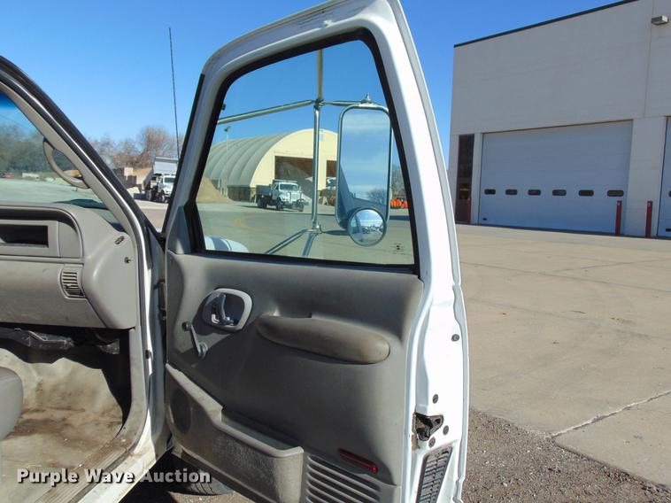 image for item EE9334 2000 Chevrolet 3500 utility bed pickup truck