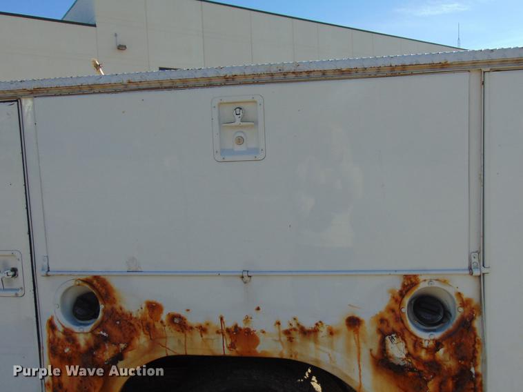 image for item EE9334 2000 Chevrolet 3500 utility bed pickup truck