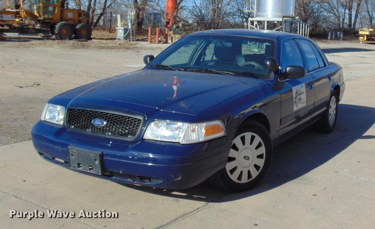 image for item EE9335 2011 Ford Crown Victoria Police Interceptor