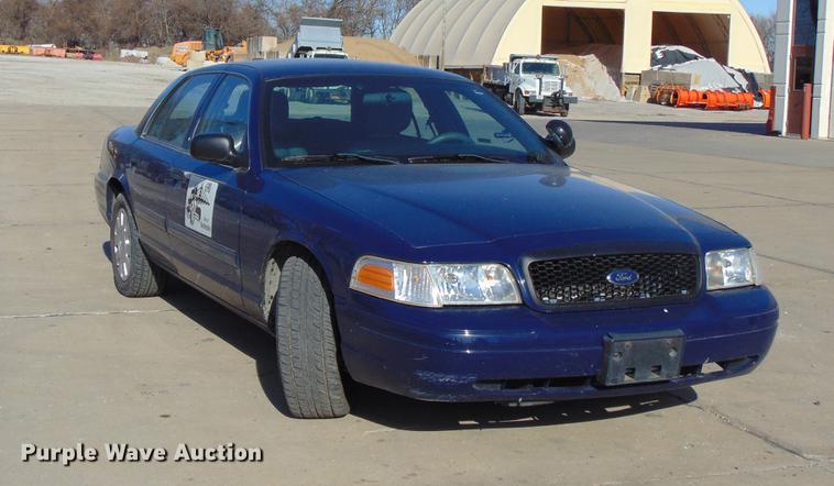 image for item EE9335 2011 Ford Crown Victoria Police Interceptor