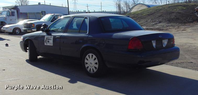 image for item EE9335 2011 Ford Crown Victoria Police Interceptor