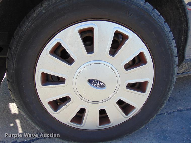 image for item EE9335 2011 Ford Crown Victoria Police Interceptor