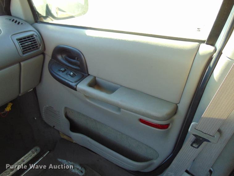image for item EE9336 2002 Chevrolet Venture van