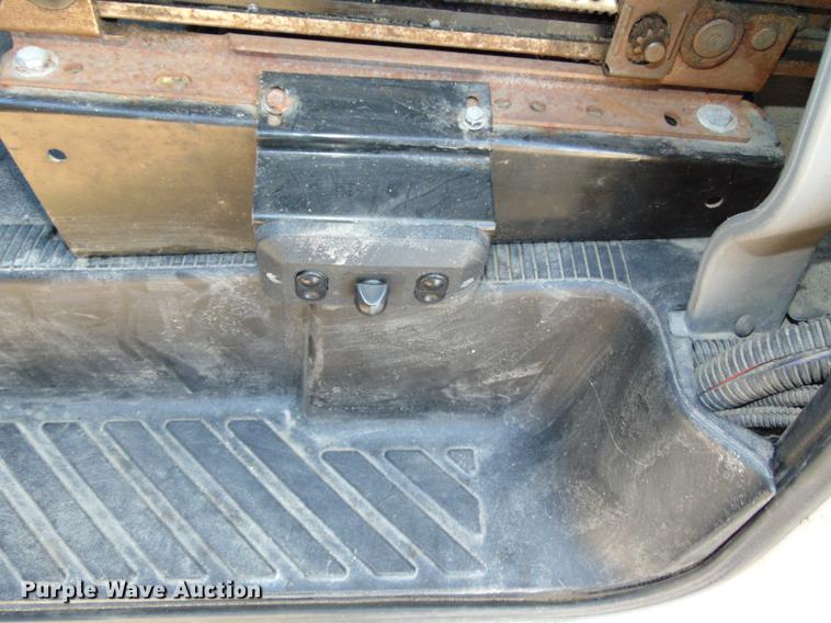 image for item EE9337 2005 Ford Econoline 450 bus