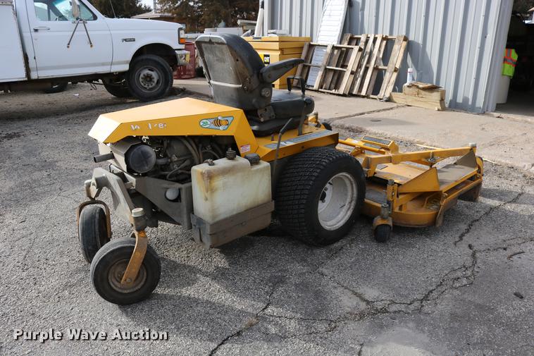 image for item EH9588 2012 Walker MBS29 ZTR lawn mower