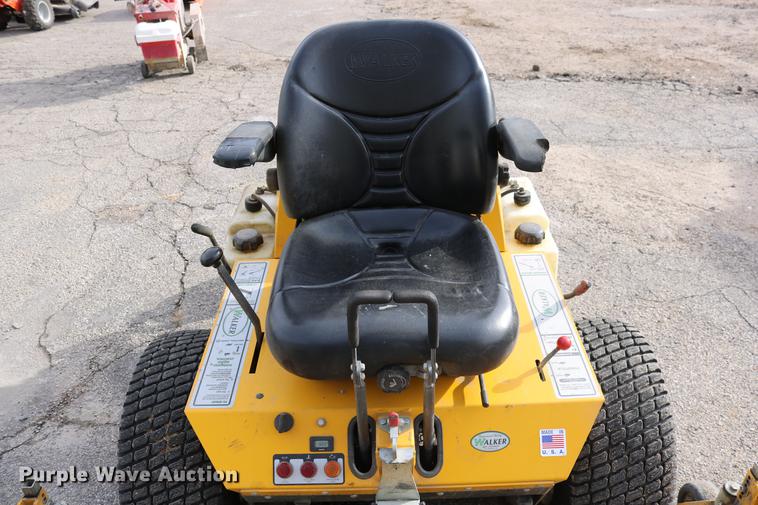 image for item EH9588 2012 Walker MBS29 ZTR lawn mower