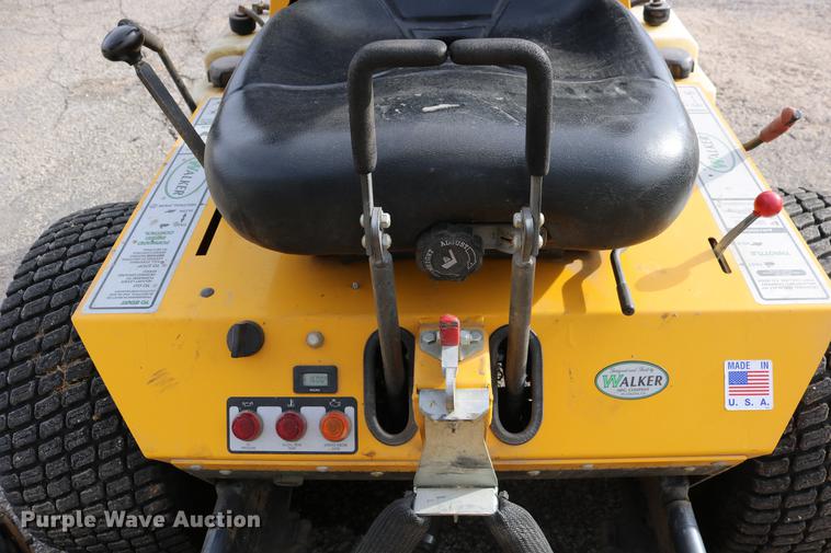 image for item EH9588 2012 Walker MBS29 ZTR lawn mower