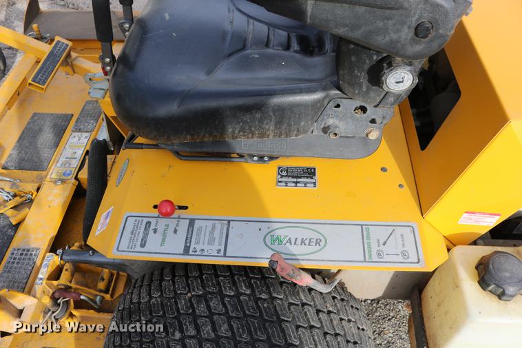 image for item EH9588 2012 Walker MBS29 ZTR lawn mower