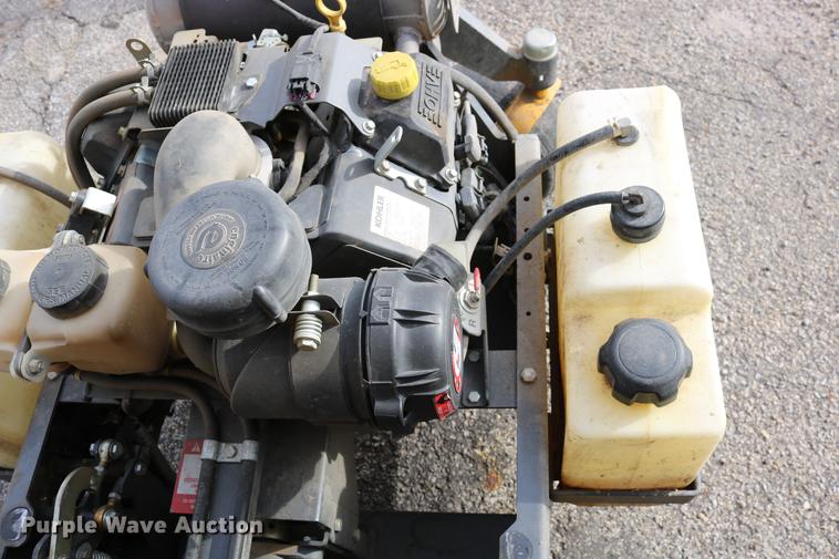 image for item EH9588 2012 Walker MBS29 ZTR lawn mower