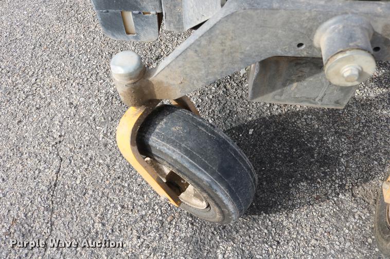 image for item EH9588 2012 Walker MBS29 ZTR lawn mower