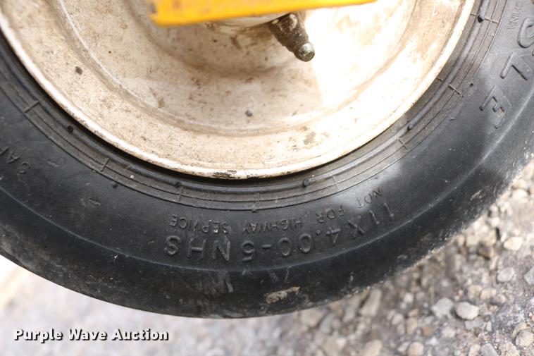 image for item EH9588 2012 Walker MBS29 ZTR lawn mower