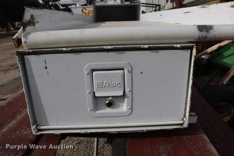 image for item EH9591 Altec ladder rack