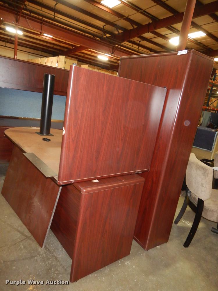 Furniture in Lawrence, KS Item EP9028 sold Purple Wave