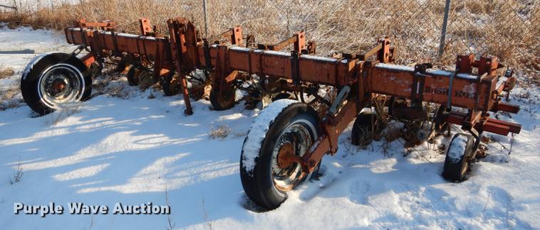 image for item EP9085 Bush Hog VT442 six row cultivator