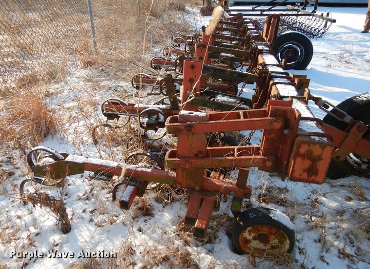 image for item EP9085 Bush Hog VT442 six row cultivator