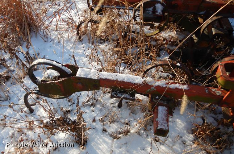 image for item EP9085 Bush Hog VT442 six row cultivator