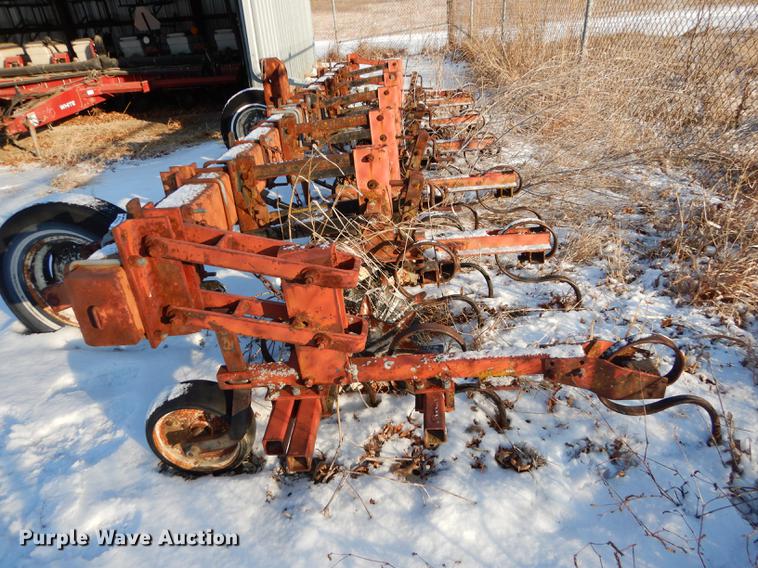 image for item EP9085 Bush Hog VT442 six row cultivator