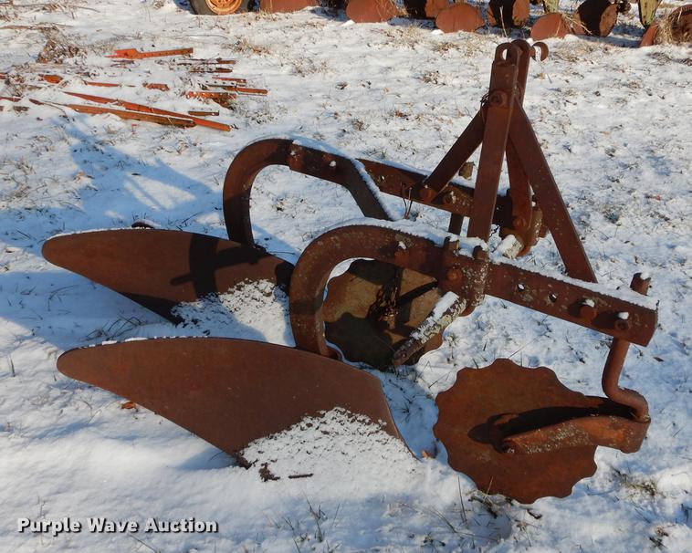 image for item EP9086 (2) plows