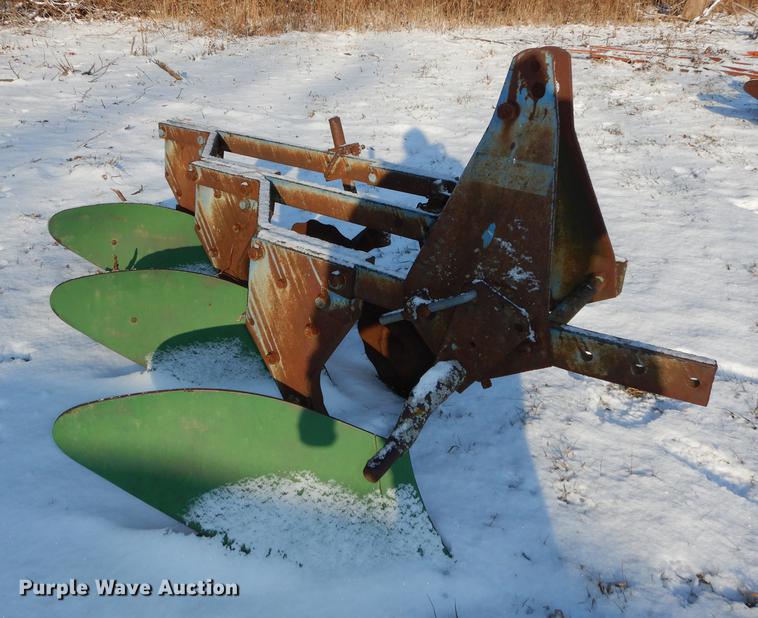 image for item EP9086 (2) plows