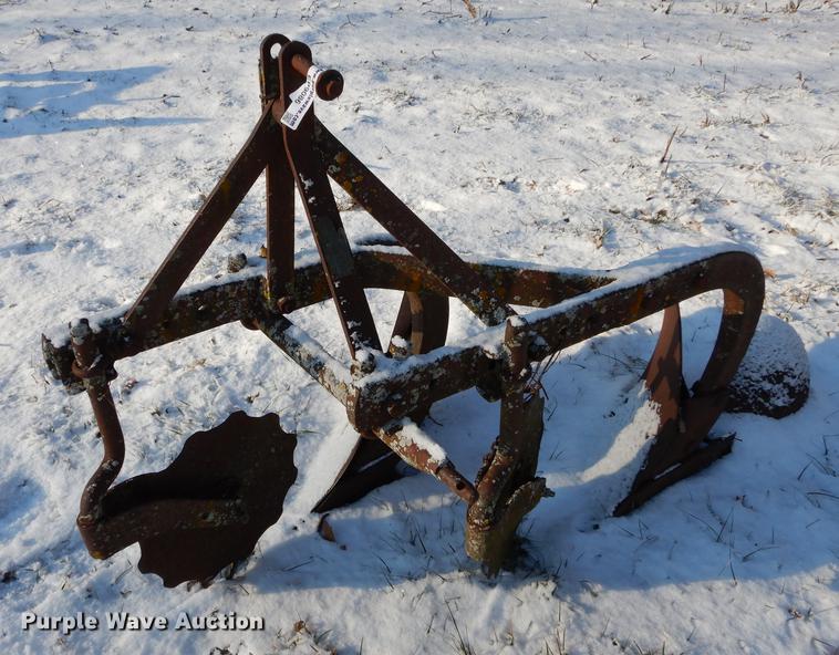 image for item EP9086 (2) plows
